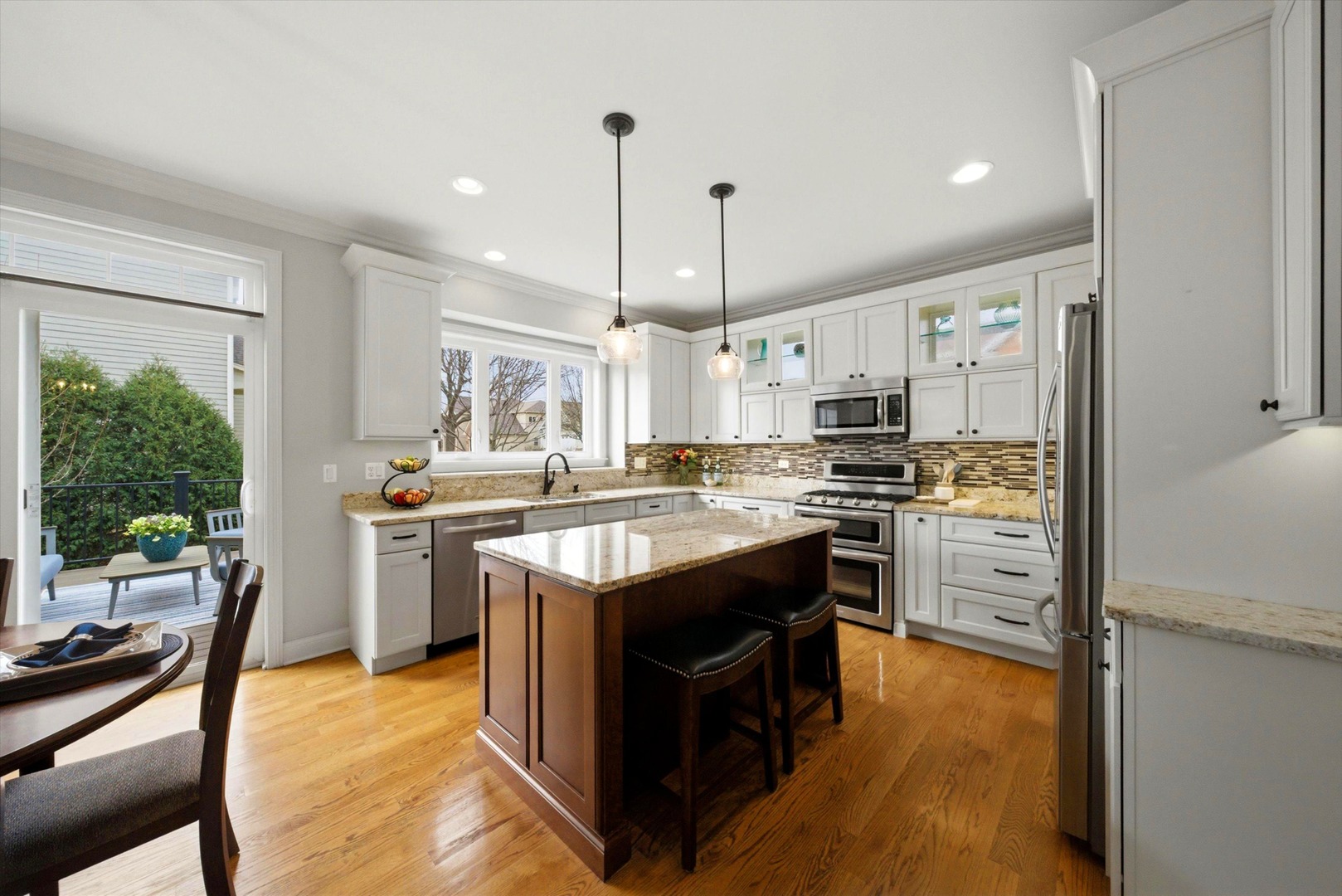 2061 Windham Circle, Wheaton, IL 60187