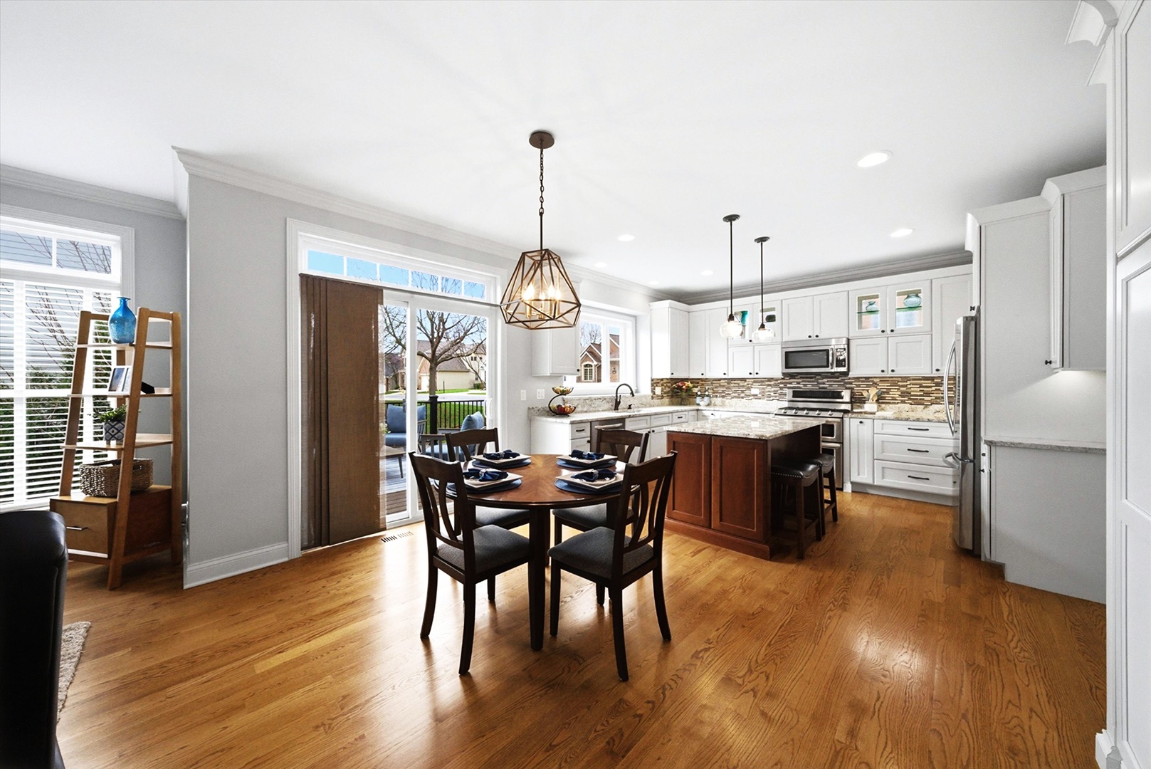 2061 Windham Circle, Wheaton, IL 60187