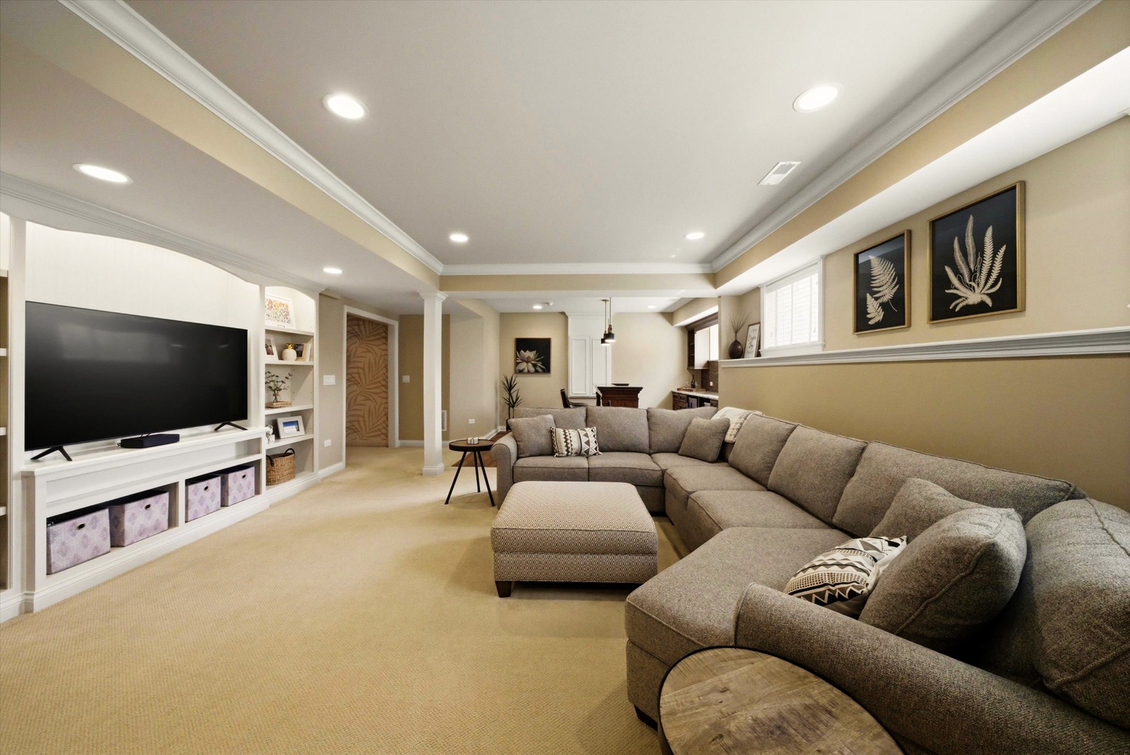 2061 Windham Circle, Wheaton, IL 60187