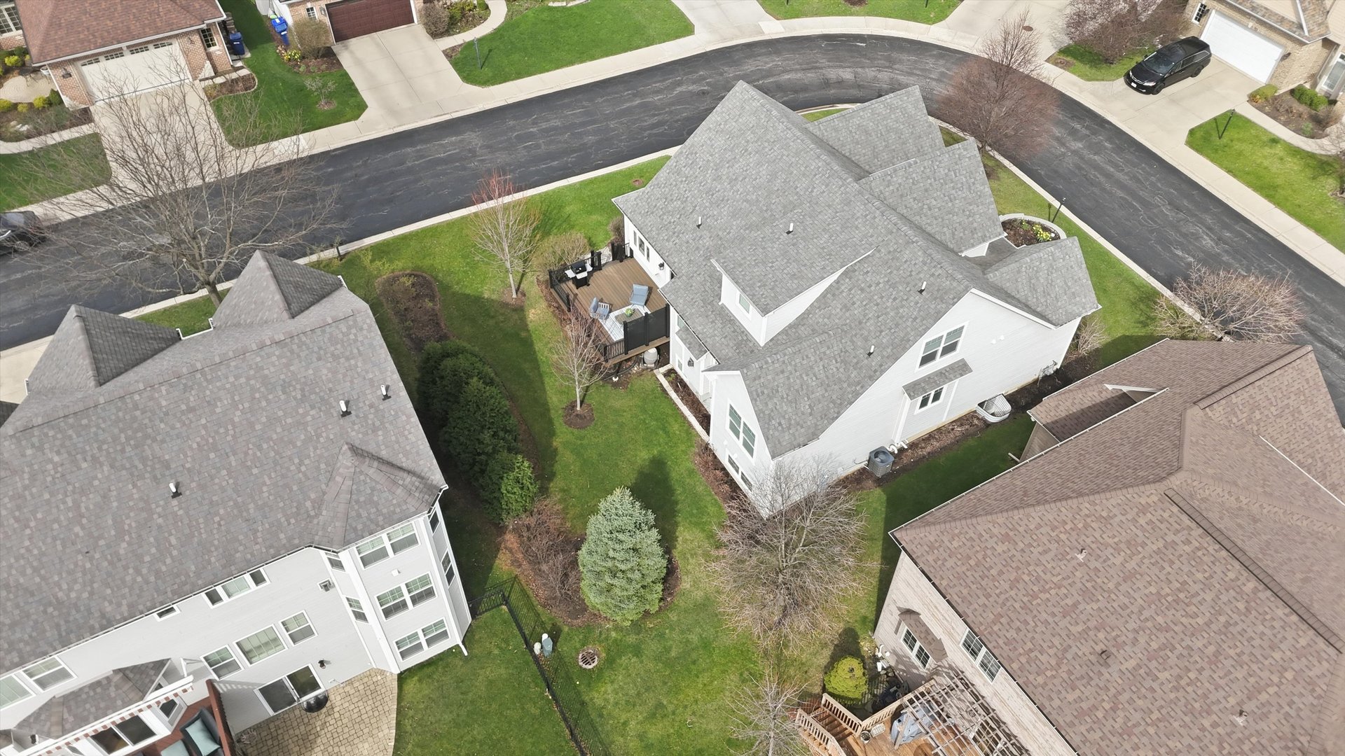 2061 Windham Circle, Wheaton, IL 60187