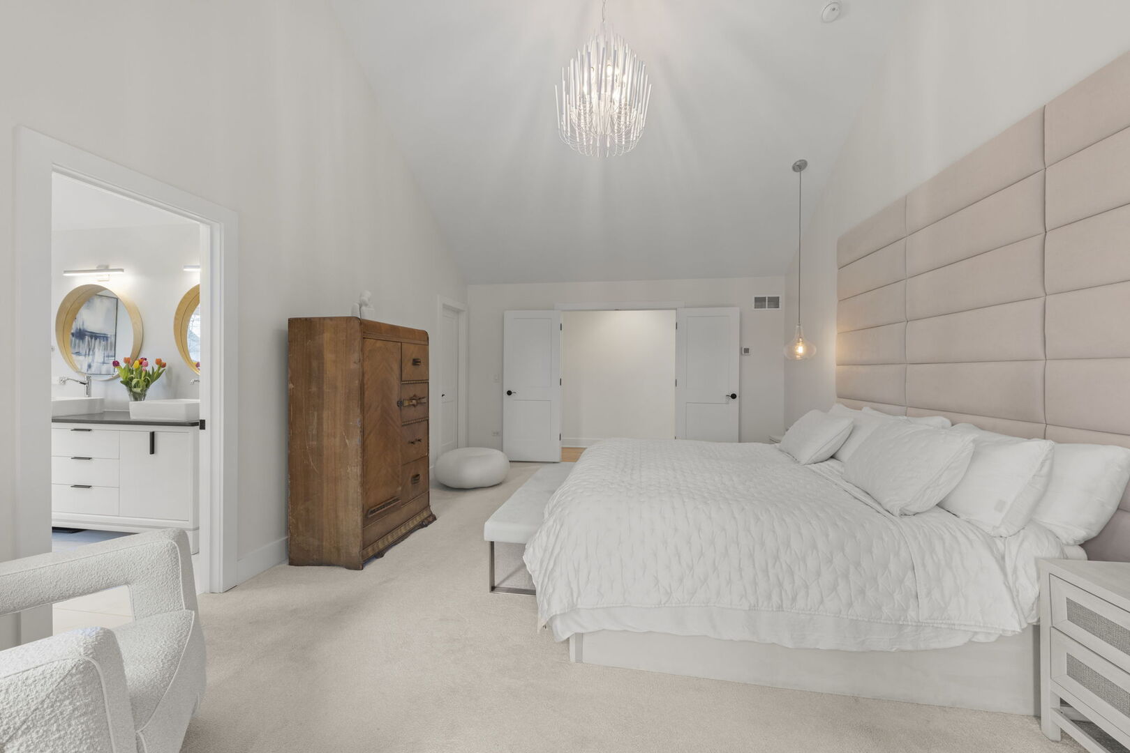 731 Saddlers Court, Naperville, IL 60540