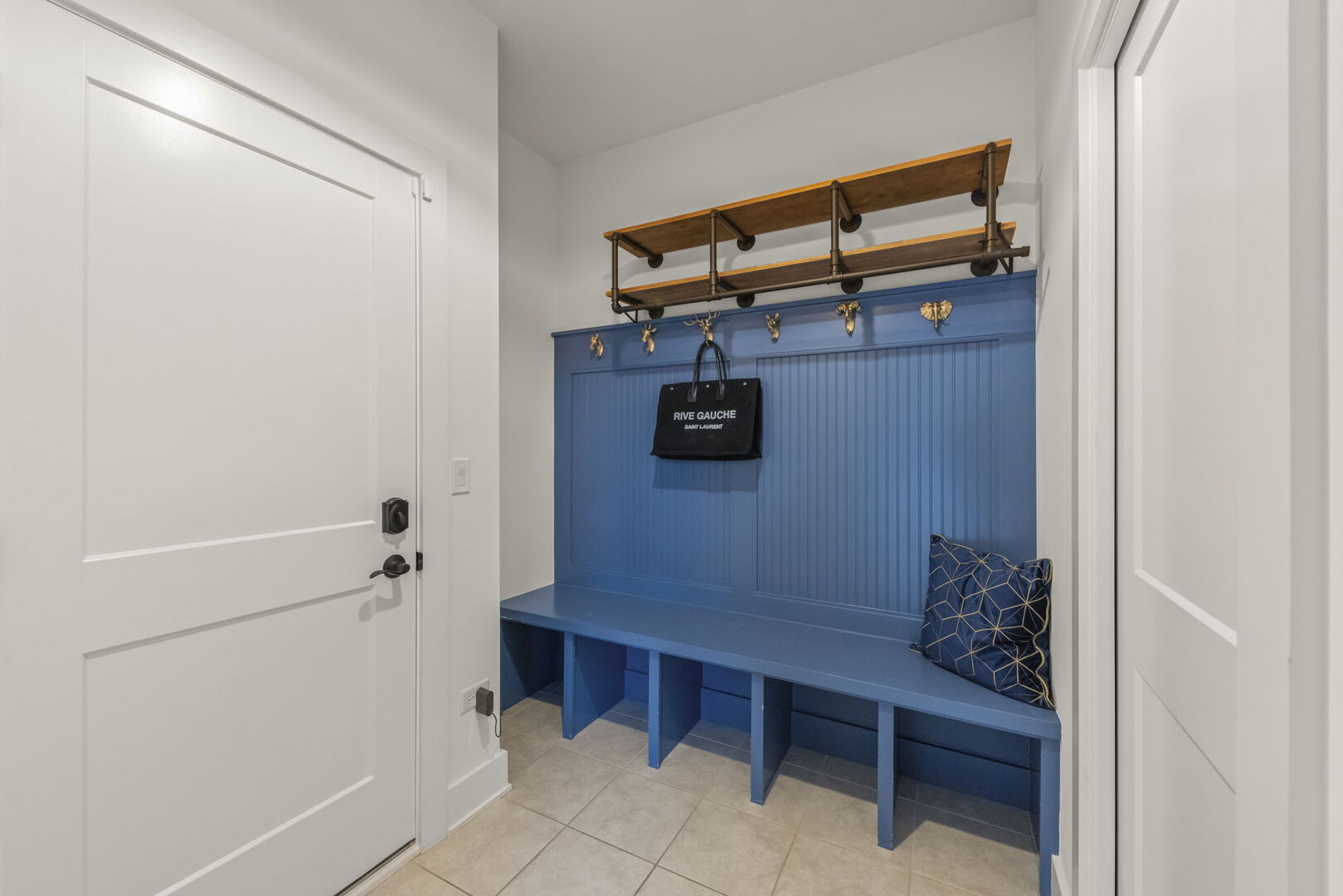 731 Saddlers Court, Naperville, IL 60540