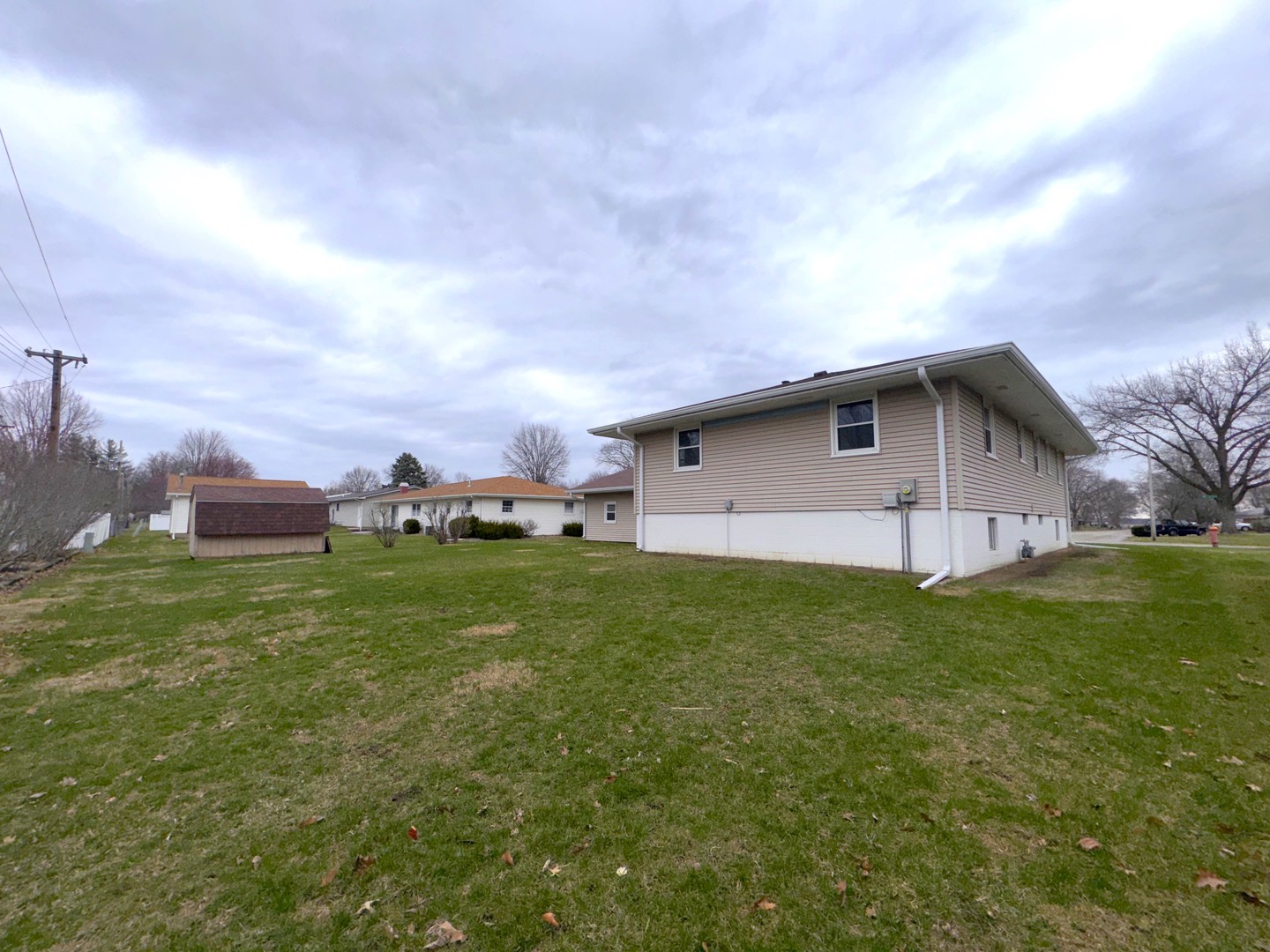 1108 N 1st Avenue, Canton, IL 61520