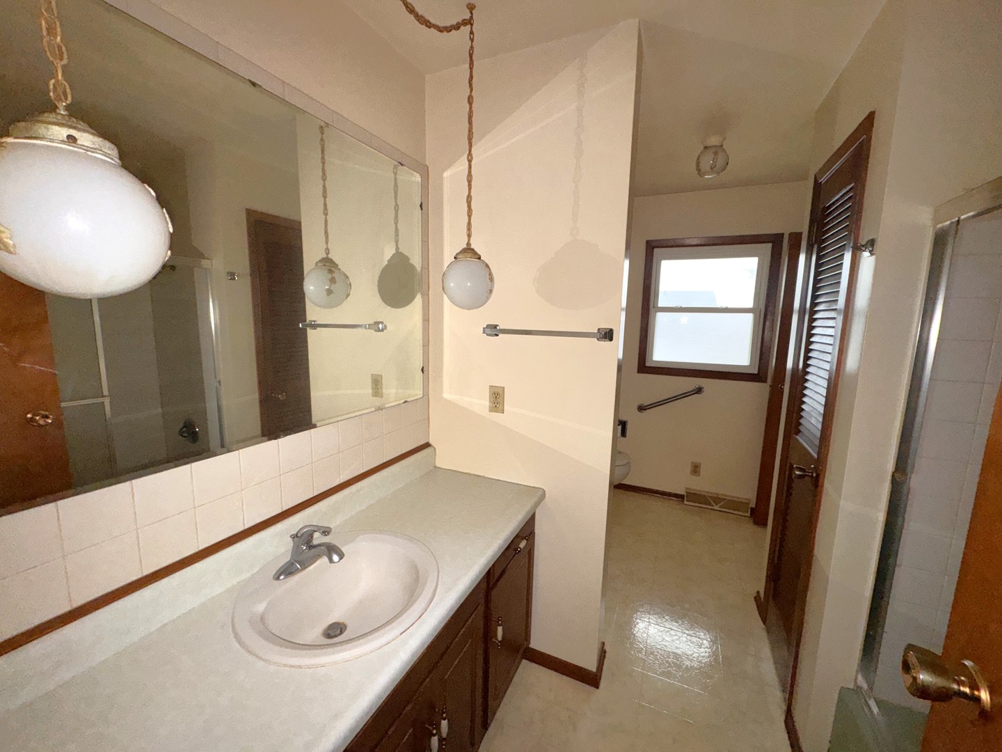 1108 N 1st Avenue, Canton, IL 61520