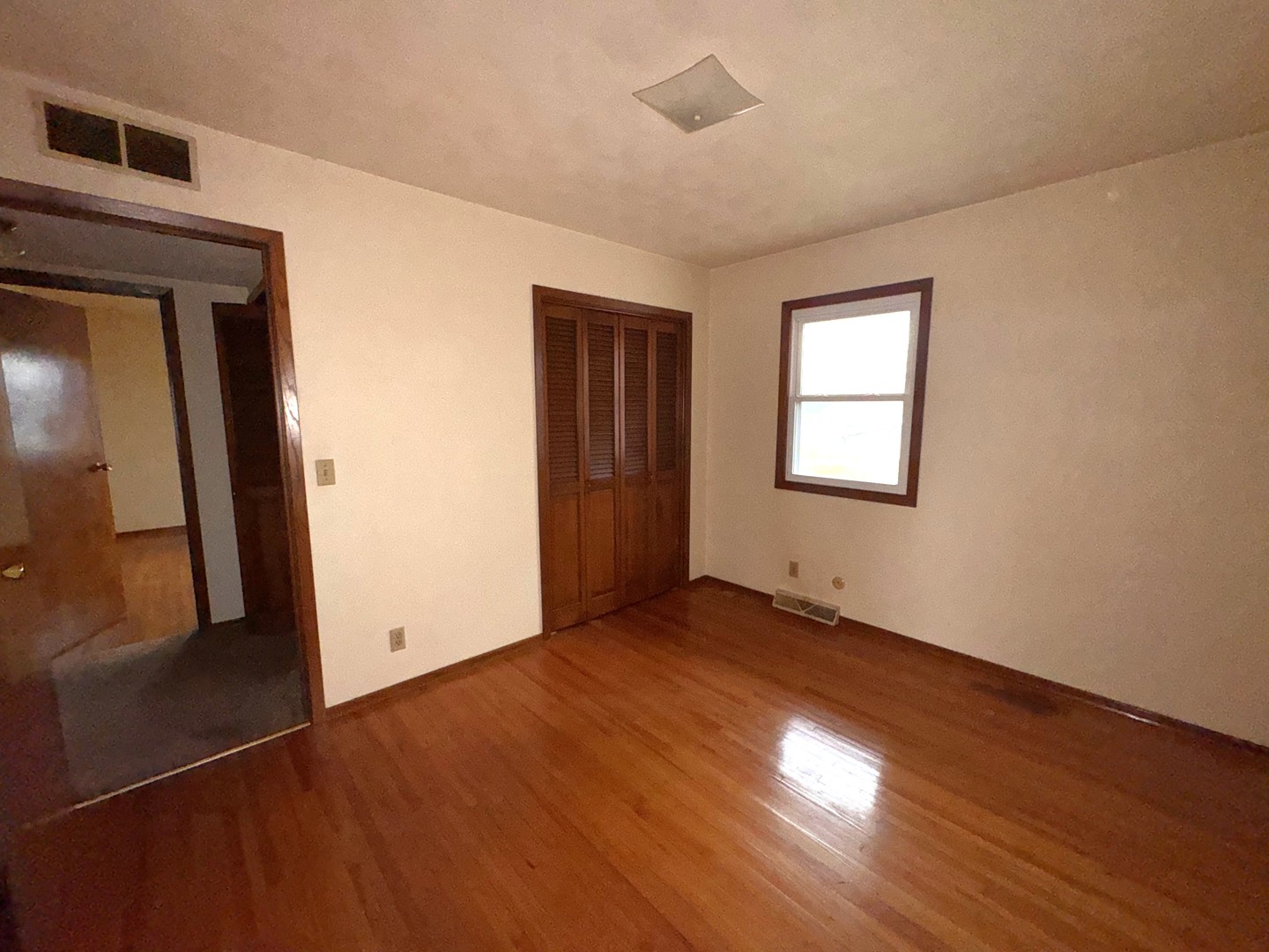 1108 N 1st Avenue, Canton, IL 61520