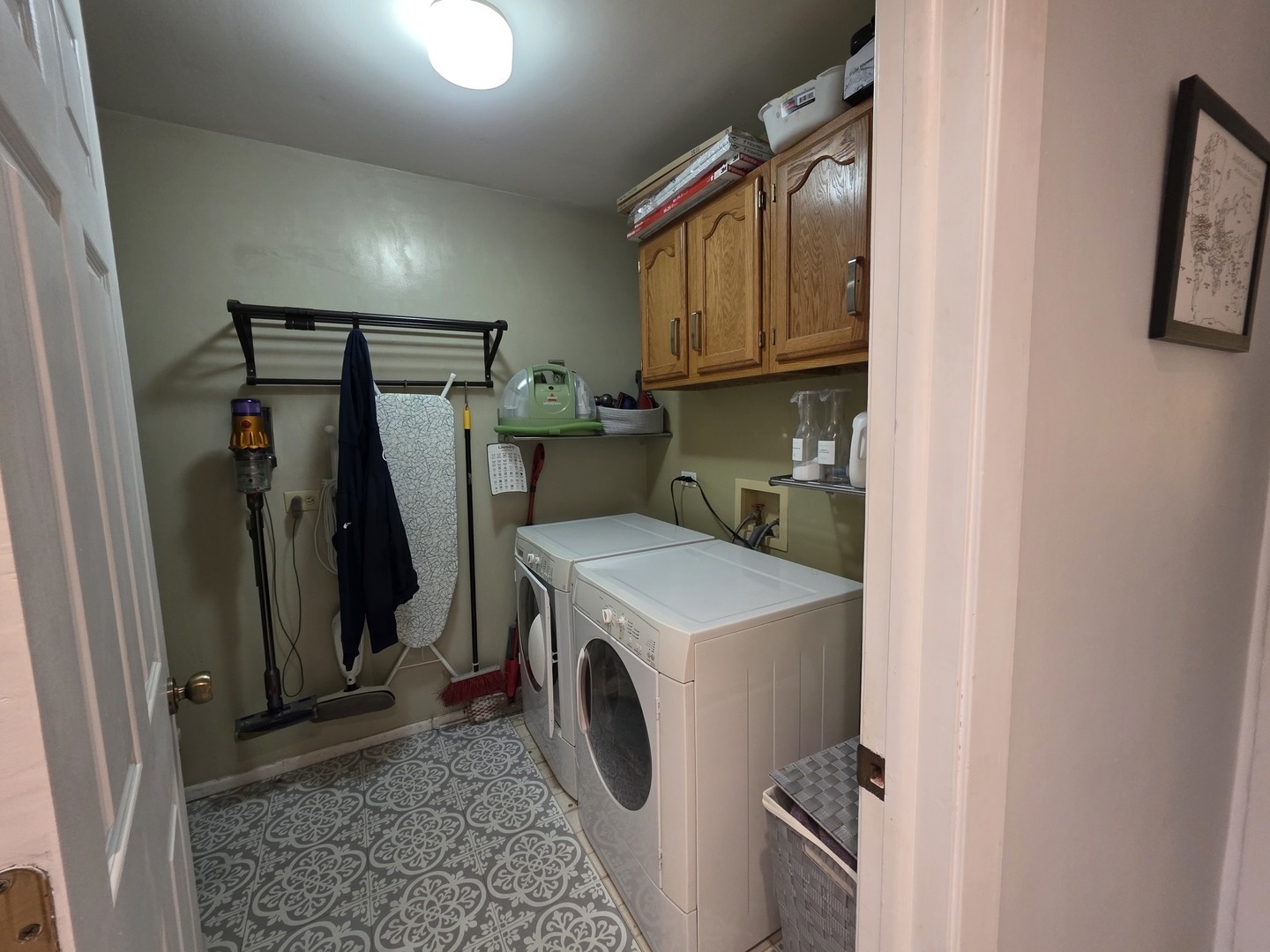 2791 Green Bridge Court #V2, Schaumburg, IL 60194