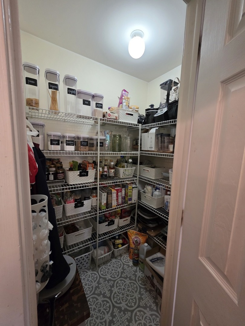 2791 Green Bridge Court #V2, Schaumburg, IL 60194