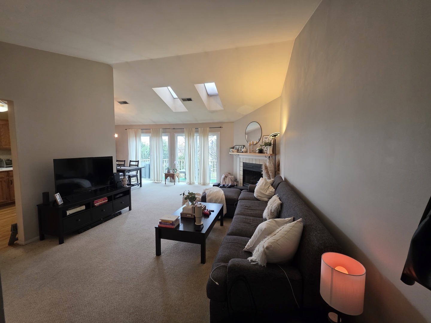 2791 Green Bridge Court #V2, Schaumburg, IL 60194