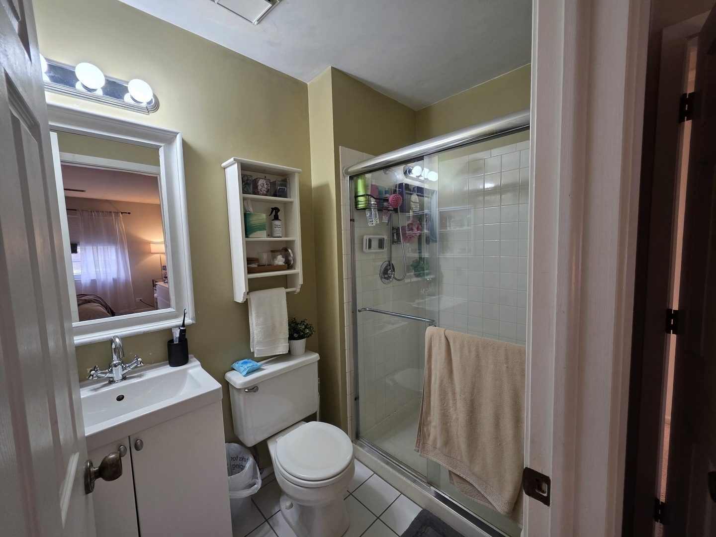 2791 Green Bridge Court #V2, Schaumburg, IL 60194