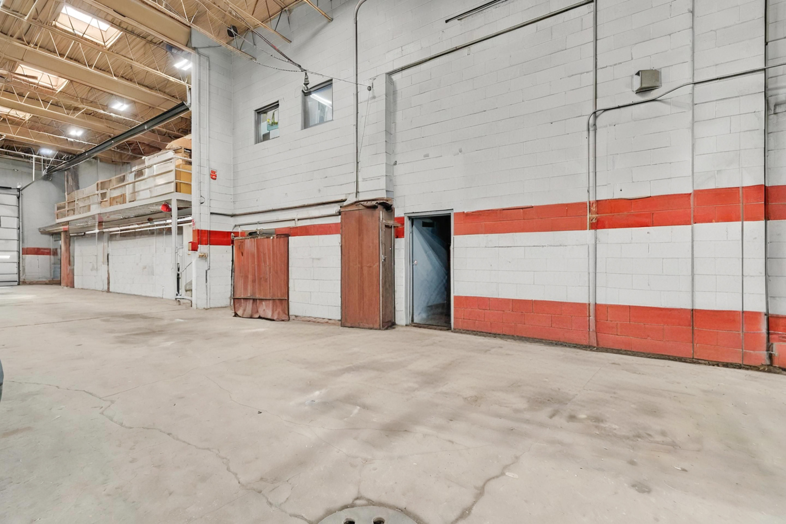 4021 MAIN Street, McHenry, IL 60050