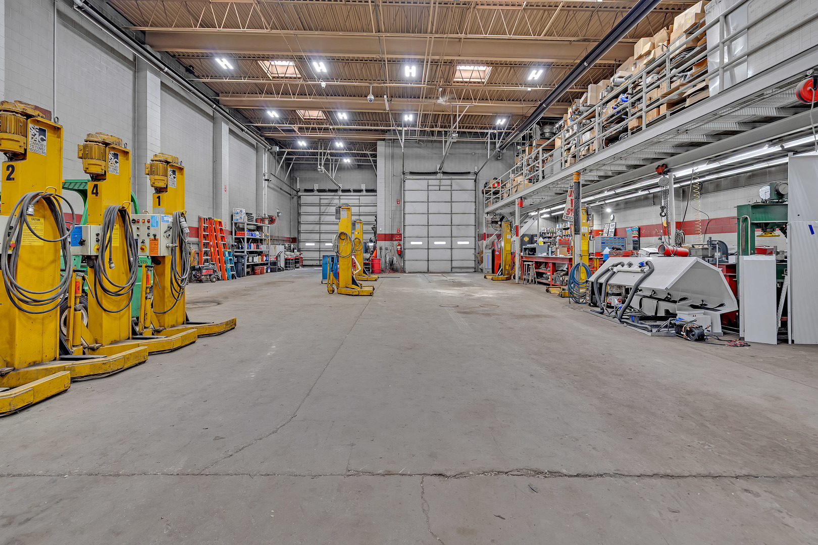 4021 MAIN Street, McHenry, IL 60050