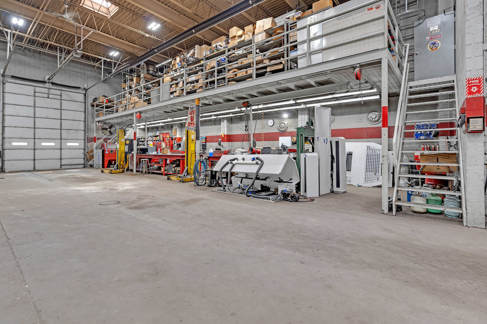 4021 MAIN Street, McHenry, IL 60050