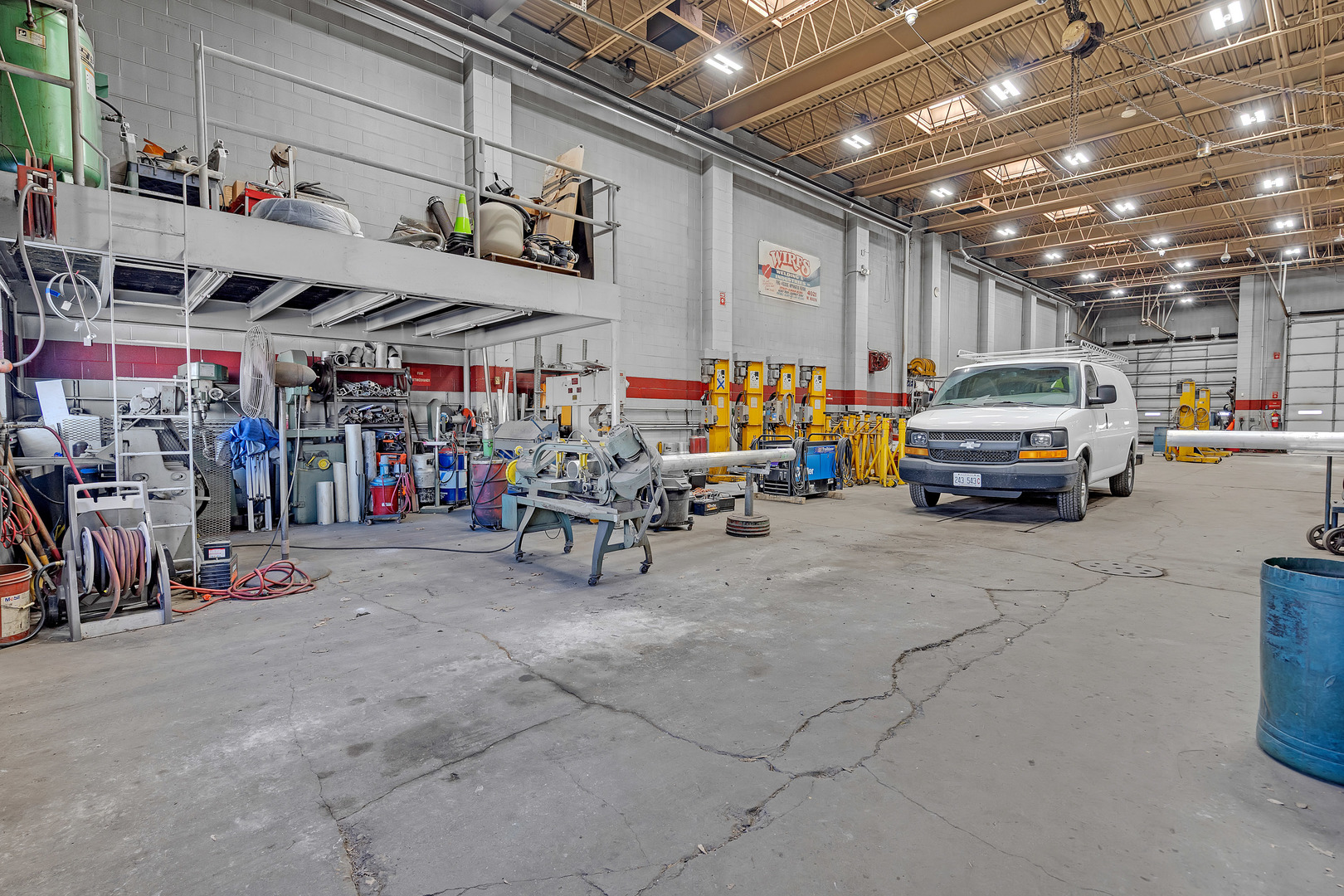 4021 MAIN Street, McHenry, IL 60050