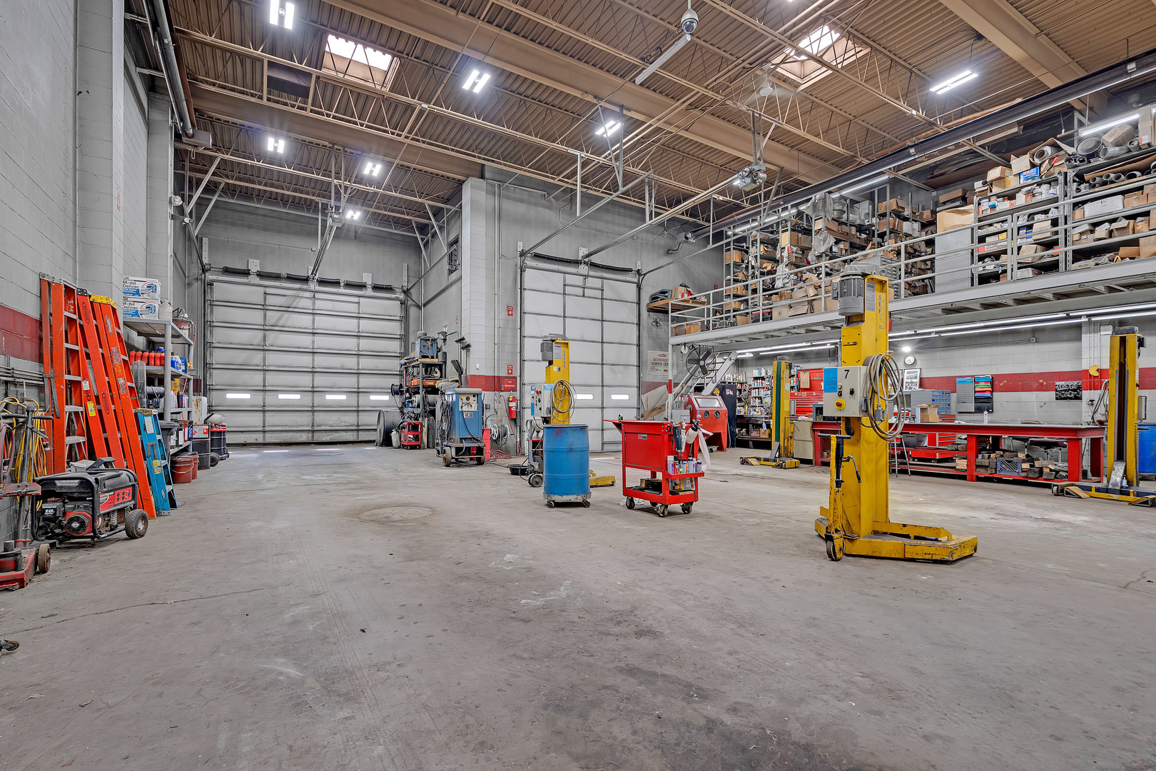 4021 MAIN Street, McHenry, IL 60050