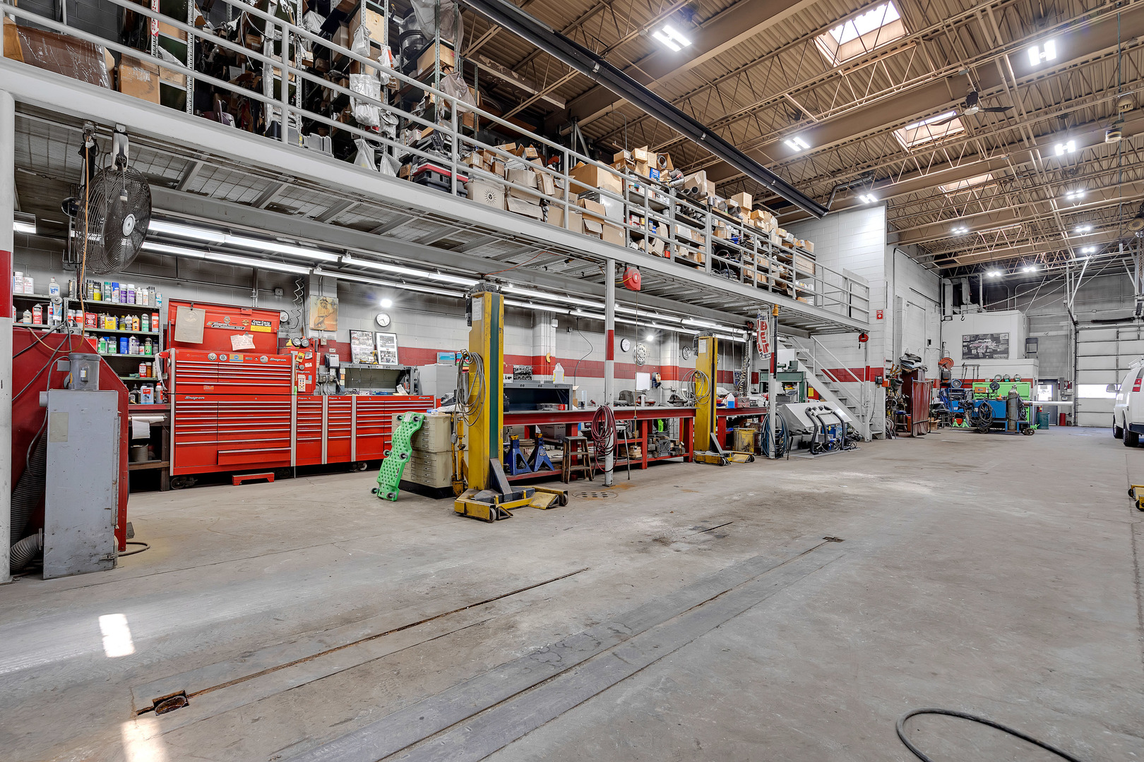 4021 MAIN Street, McHenry, IL 60050