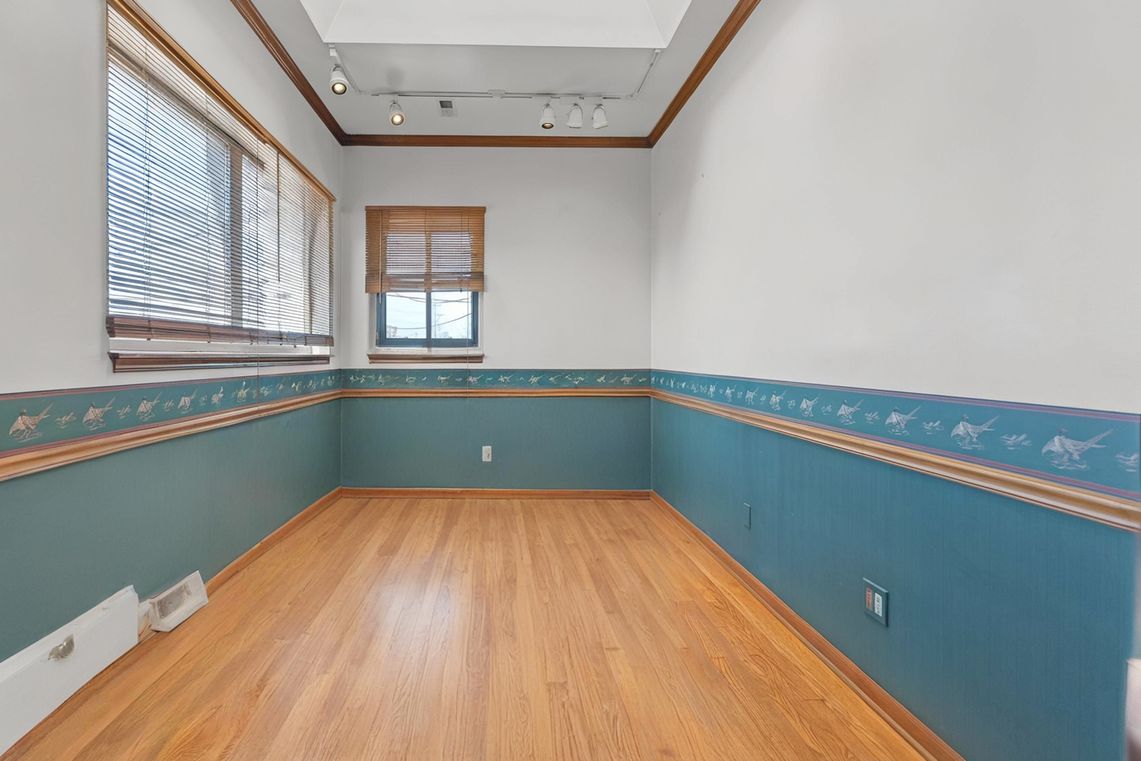 4021 MAIN Street, McHenry, IL 60050