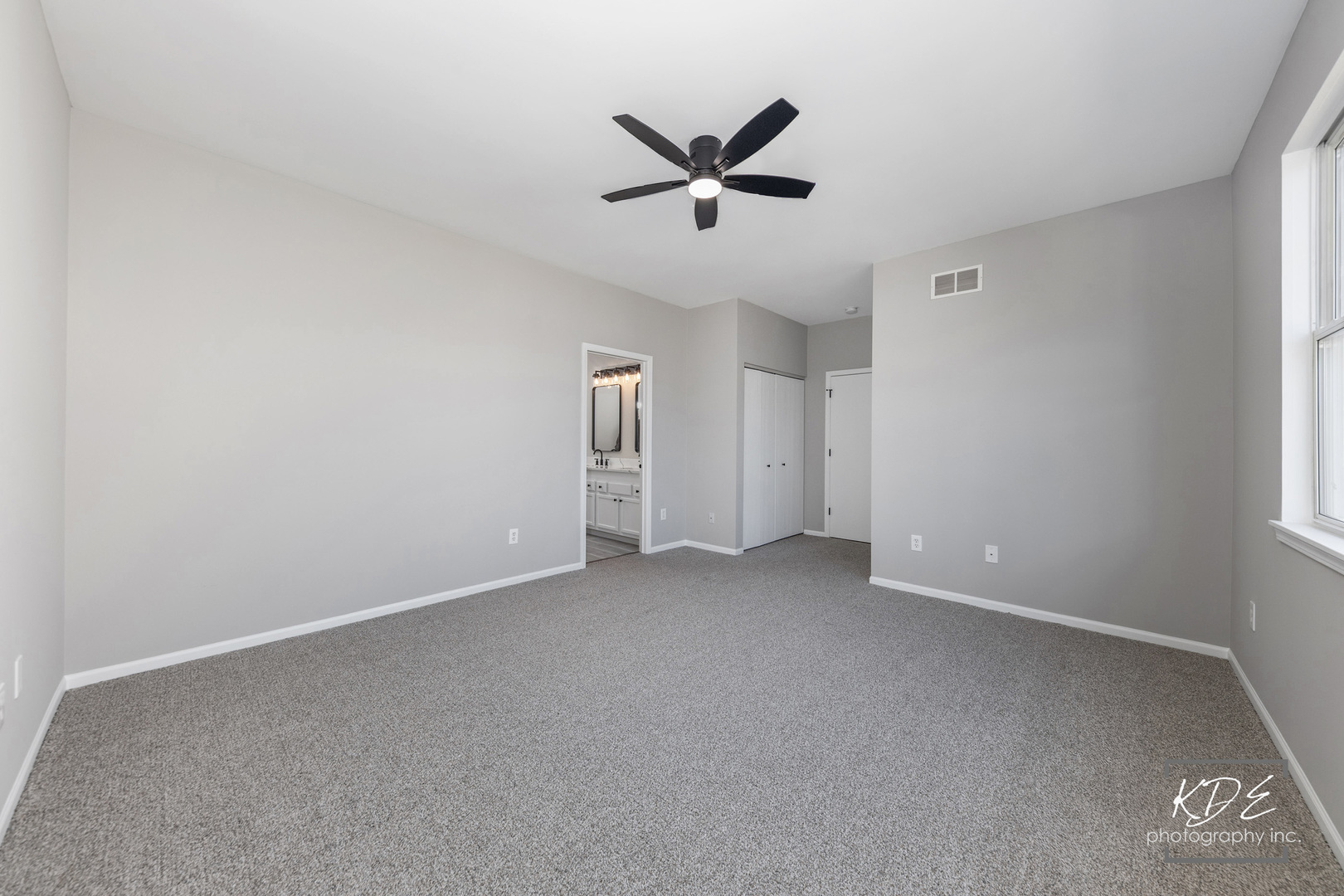 721 S Wellston Lane, Romeoville, IL 60446