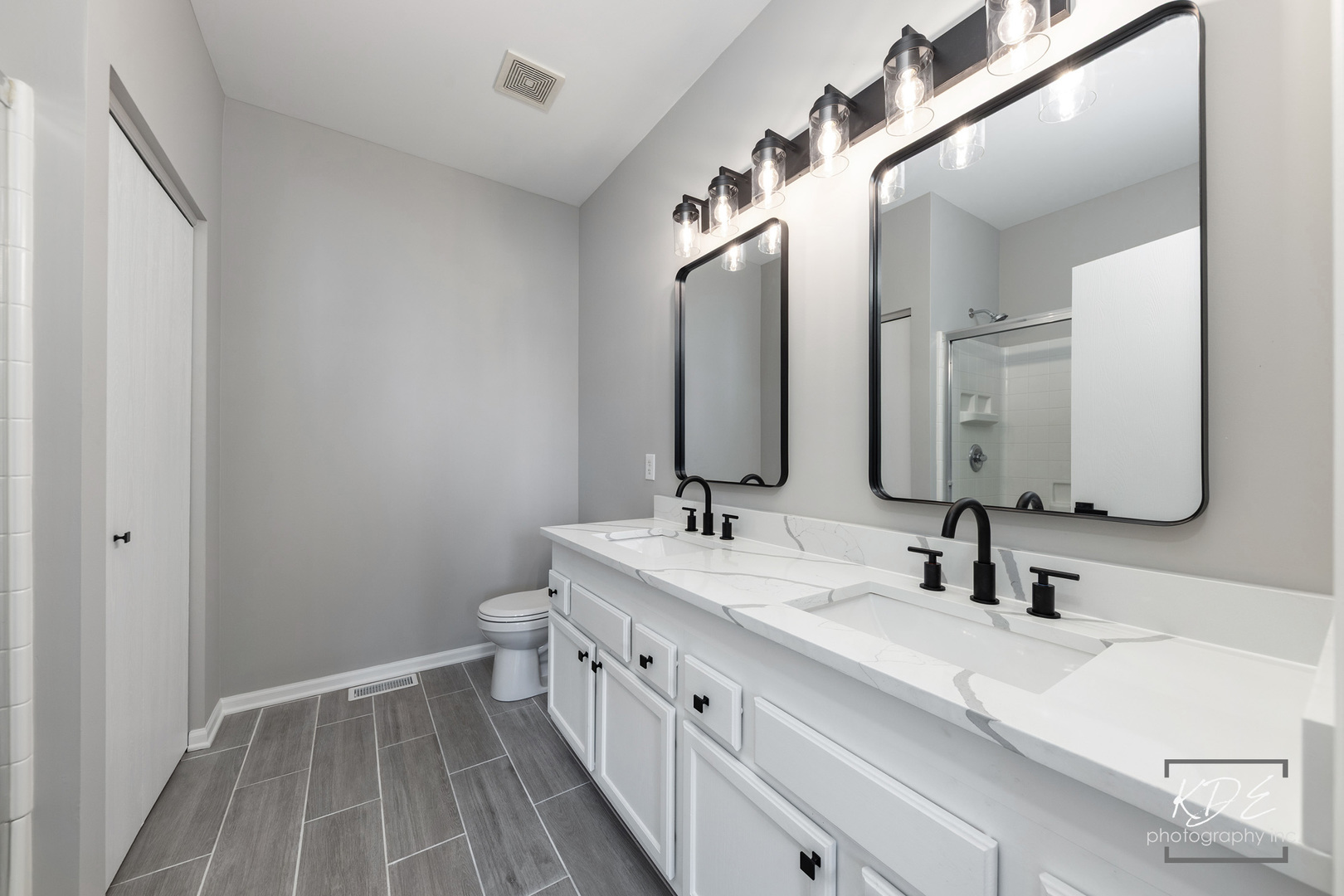 721 S Wellston Lane, Romeoville, IL 60446