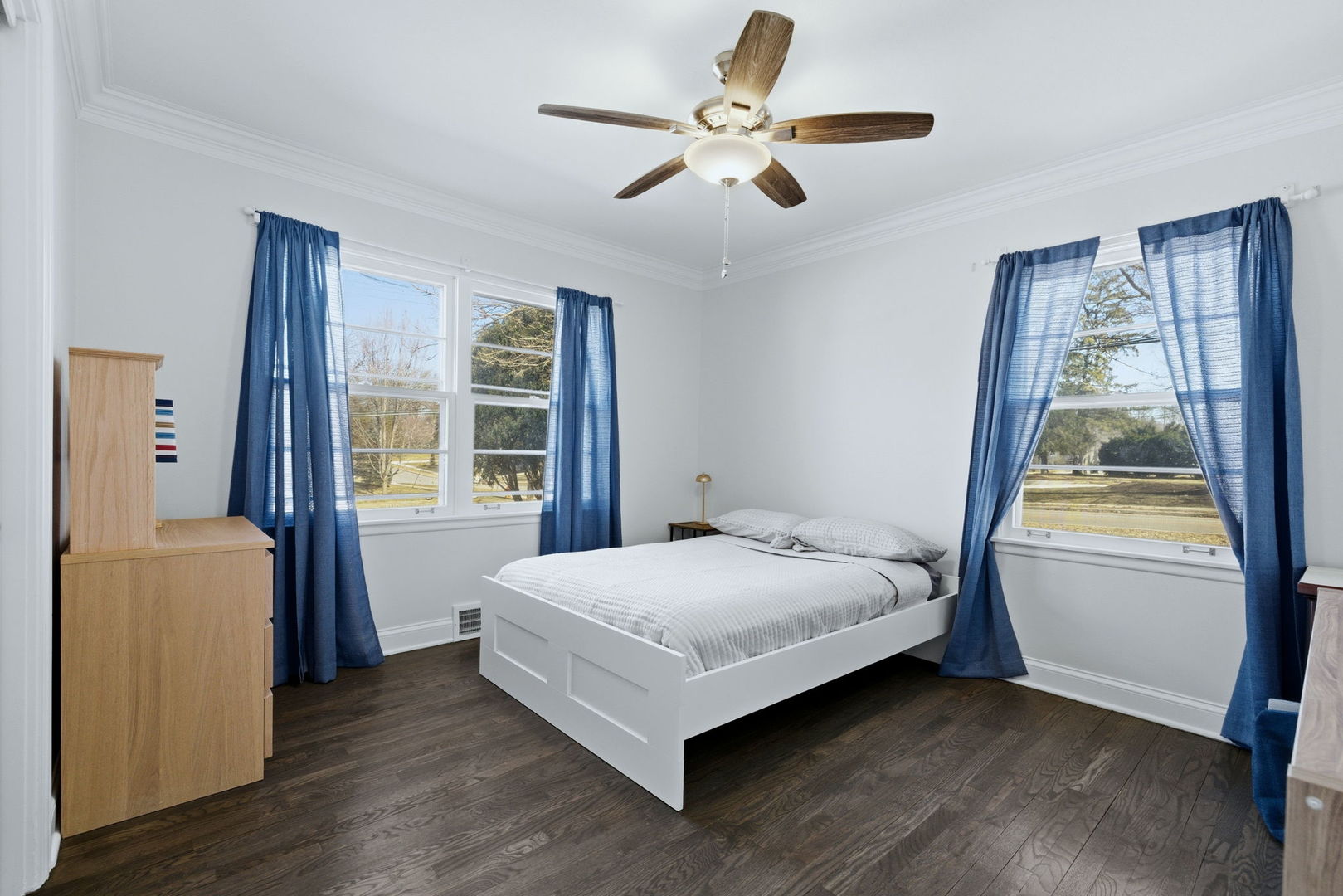 740 Prairie Avenue, Naperville, IL 60540