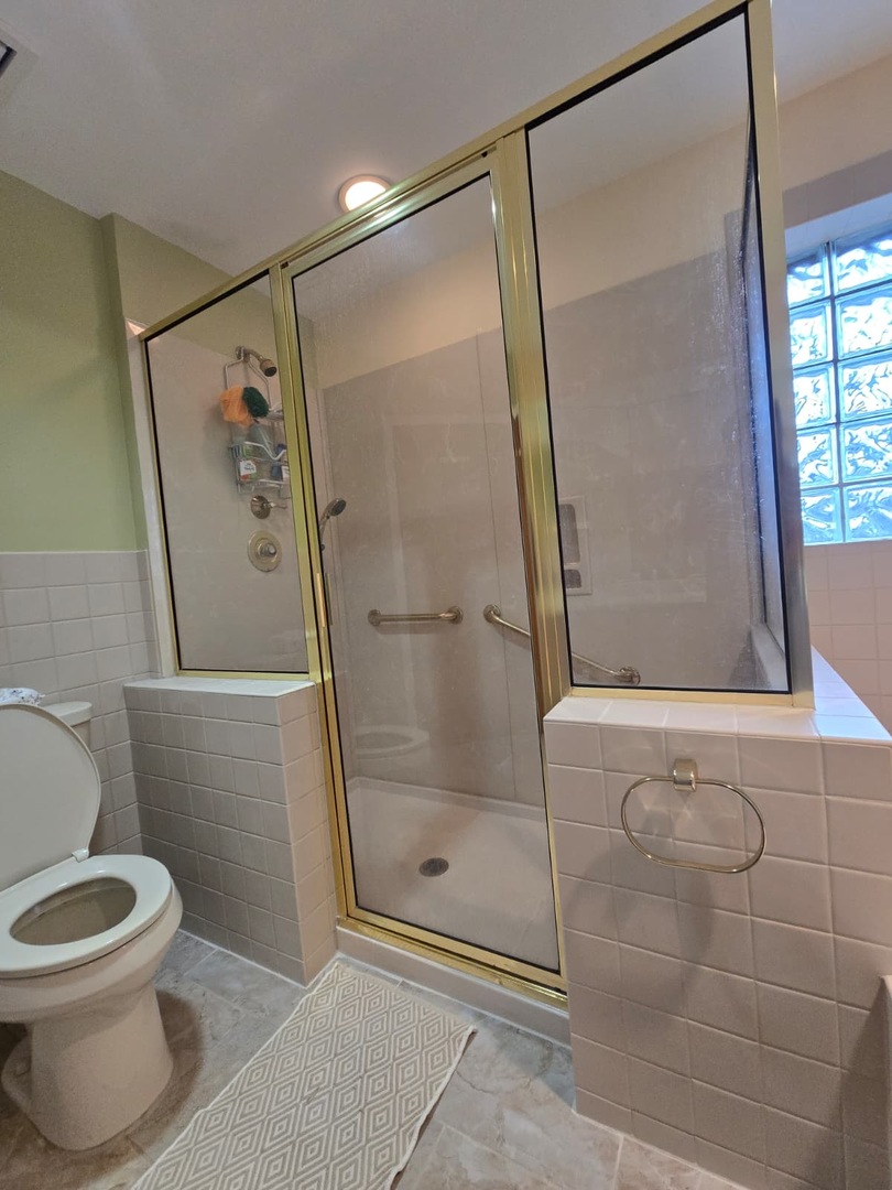 216 Briar Drive, Wilmette, IL 60091