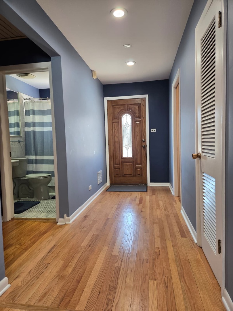 216 Briar Drive, Wilmette, IL 60091