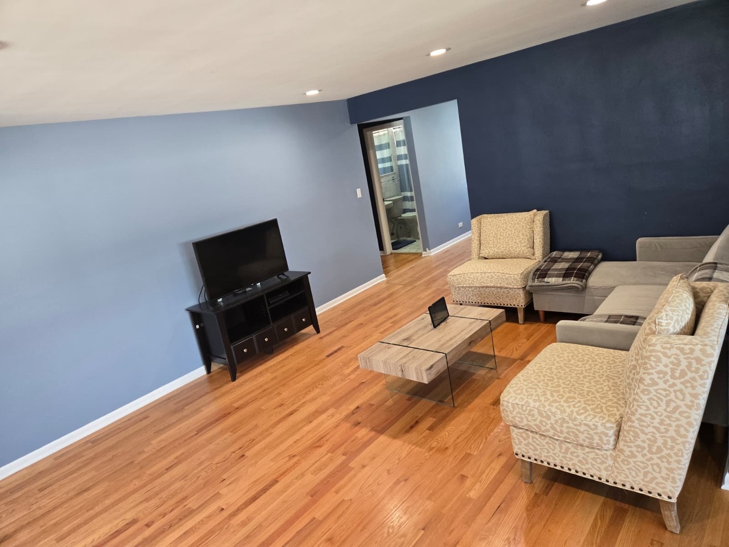 216 Briar Drive, Wilmette, IL 60091