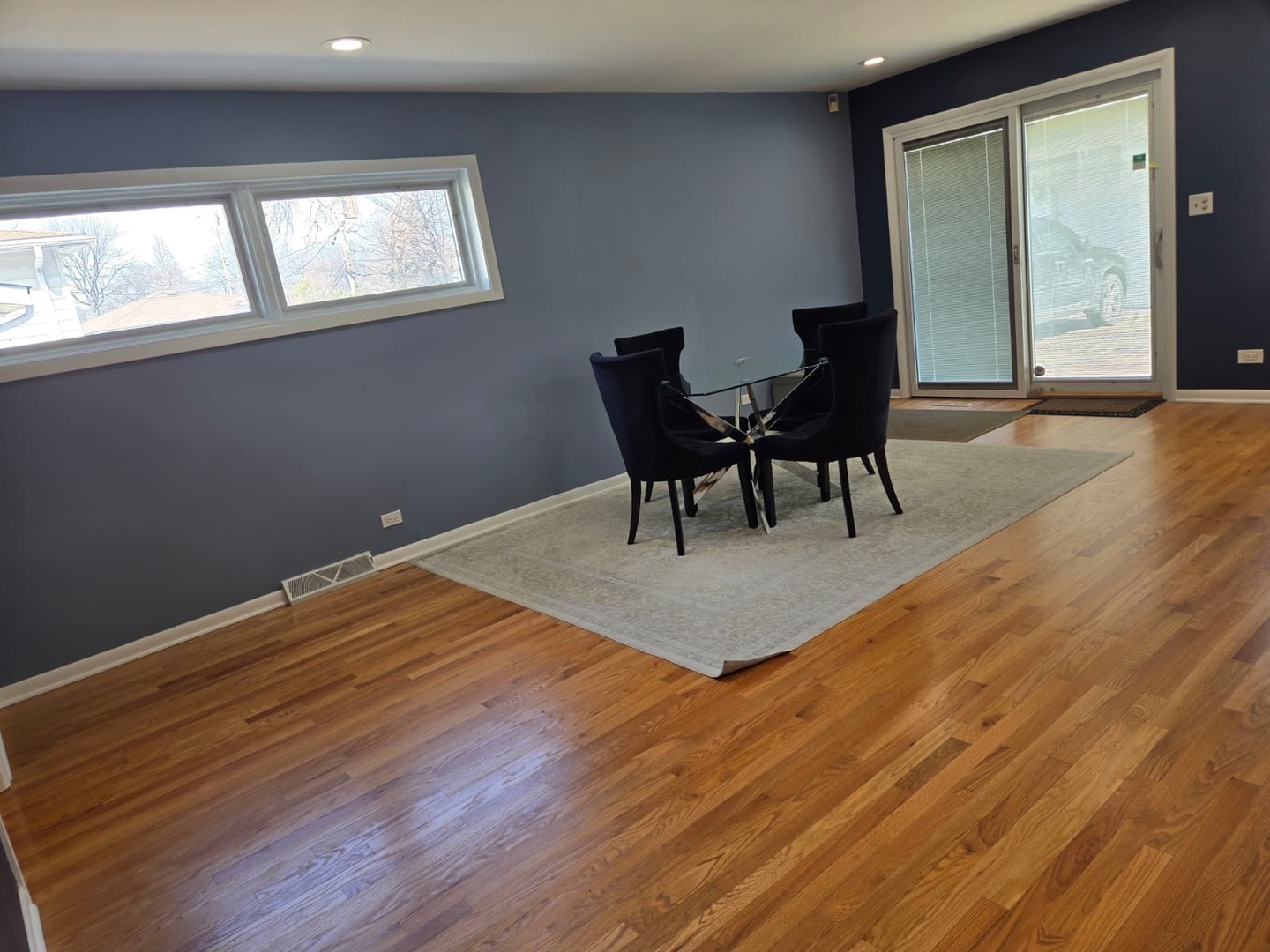 216 Briar Drive, Wilmette, IL 60091