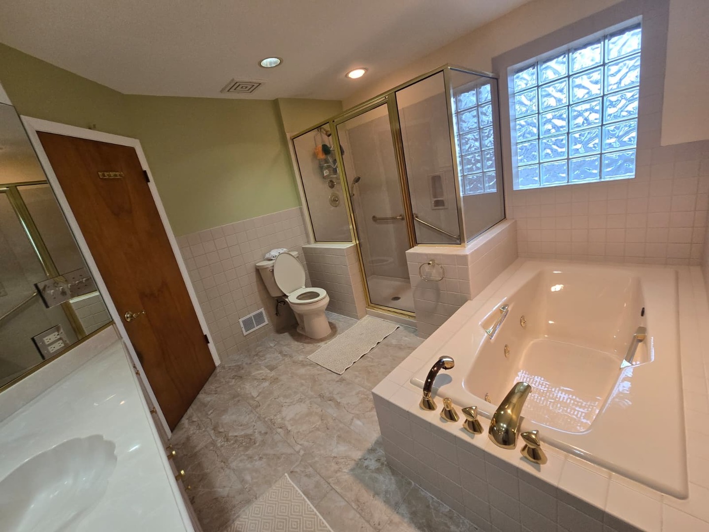 216 Briar Drive, Wilmette, IL 60091