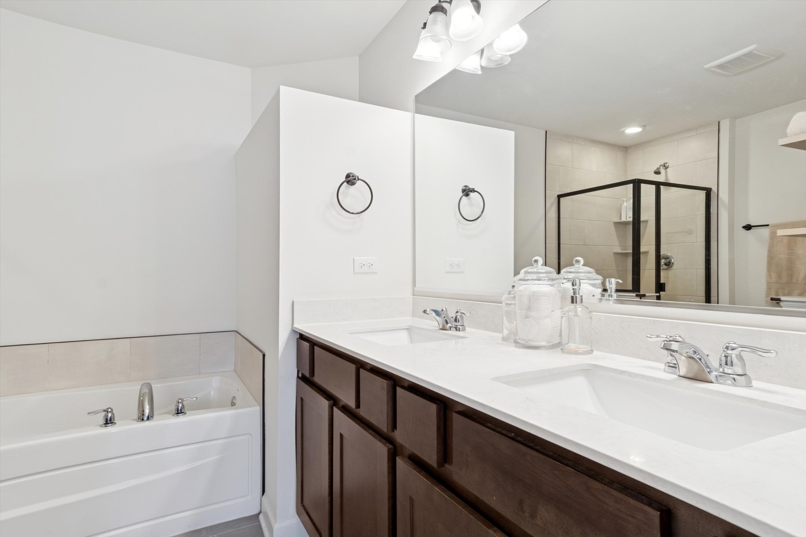 449 Ashley Avenue, La Grange, IL 60525