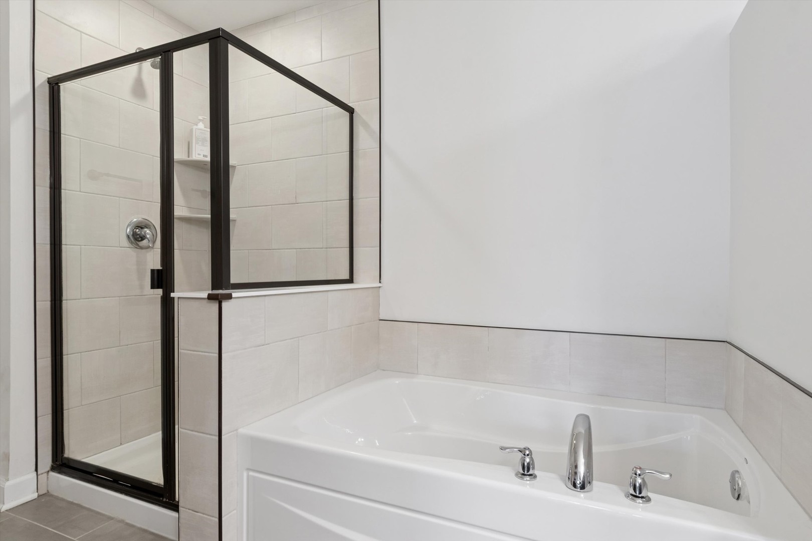 449 Ashley Avenue, La Grange, IL 60525