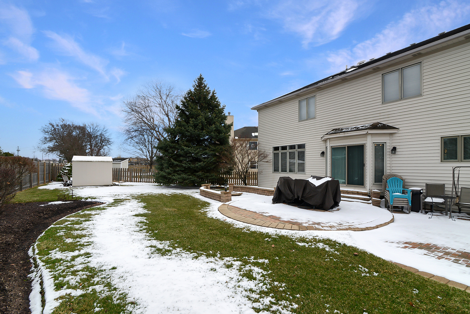 909 Hampton Drive, Carol Stream, IL 60188