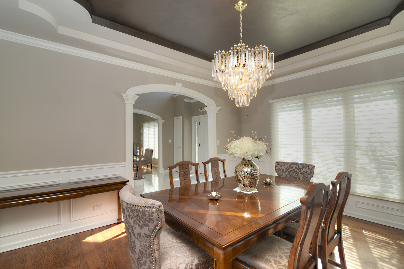 909 Hampton Drive, Carol Stream, IL 60188