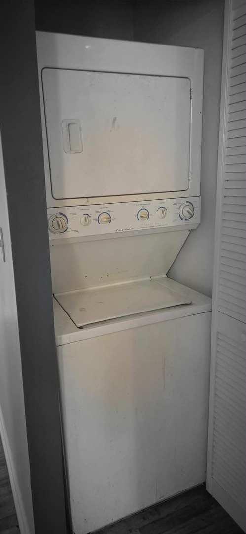 225 E 59th Street #3, Chicago, IL 60637