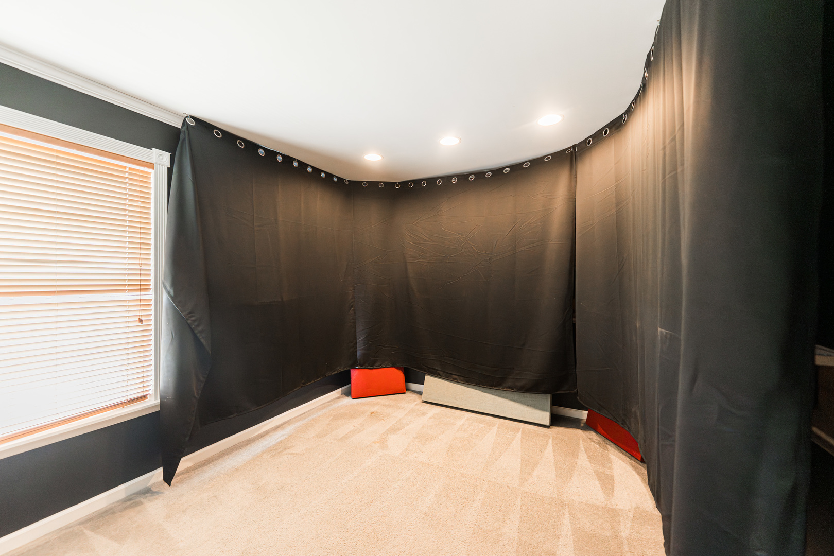 841 Pond Brook Avenue, Malta, IL 60150