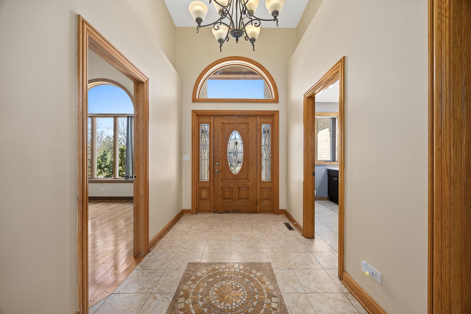 10225 S 81st Court, Palos Hills, IL 60465