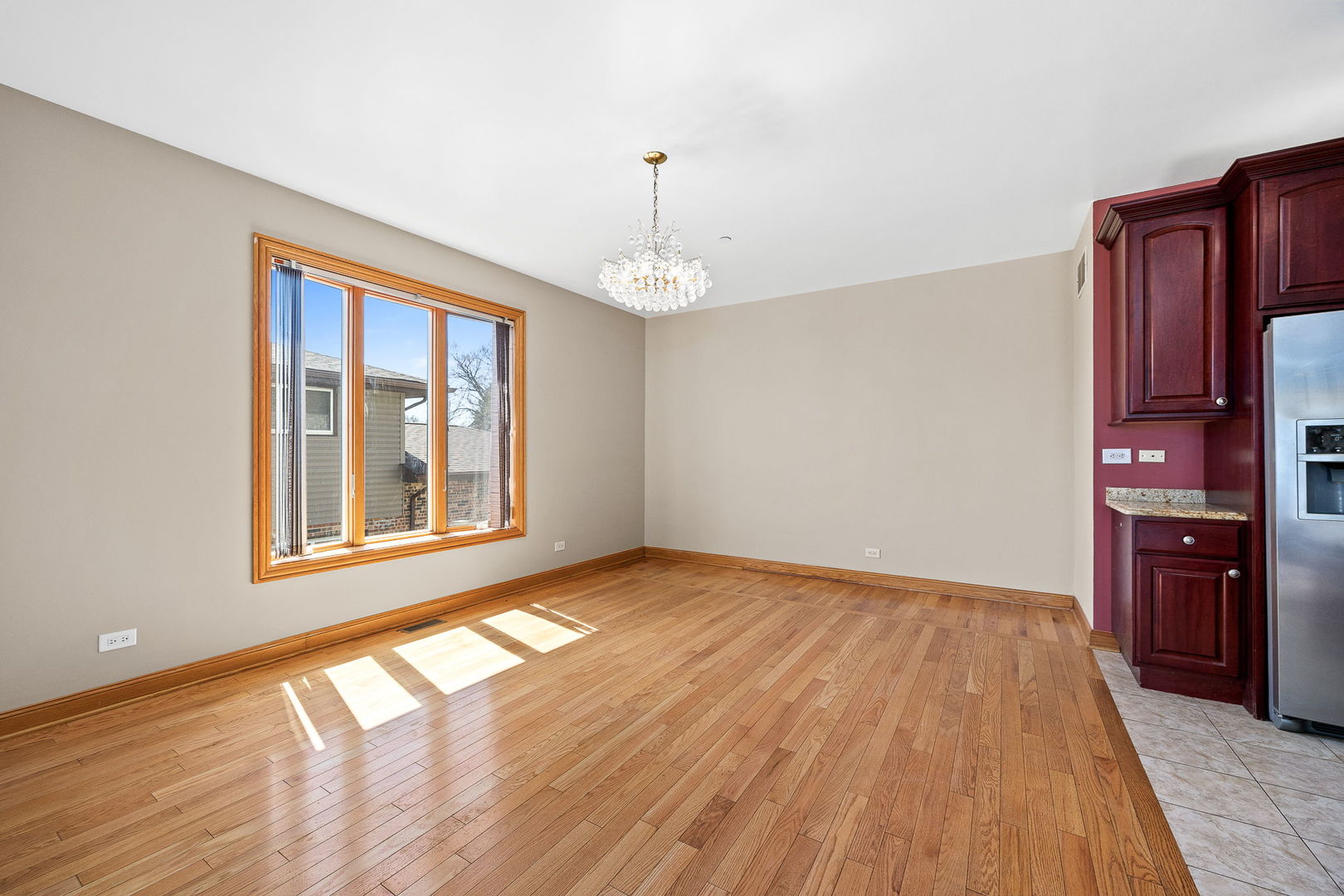 10225 S 81st Court, Palos Hills, IL 60465