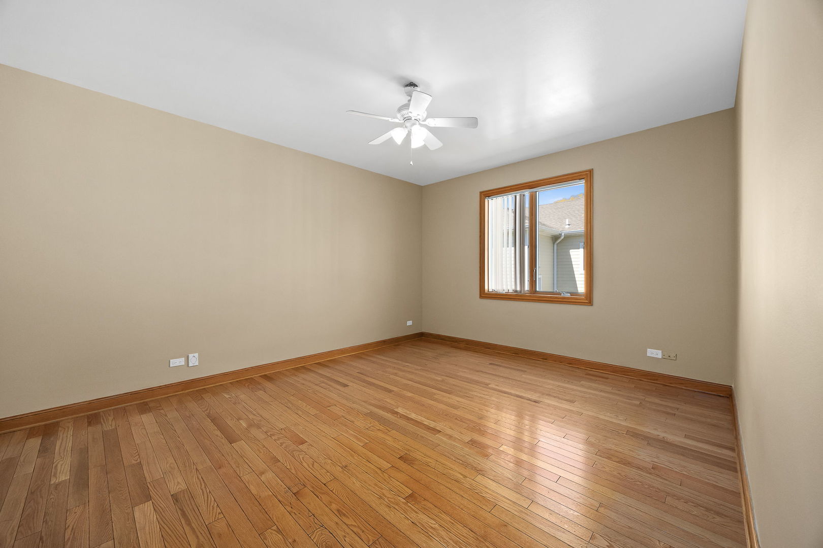 10225 S 81st Court, Palos Hills, IL 60465