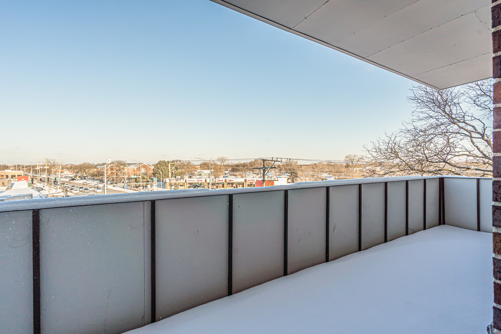 9240 Gross Point Road #410, Skokie, IL 60077