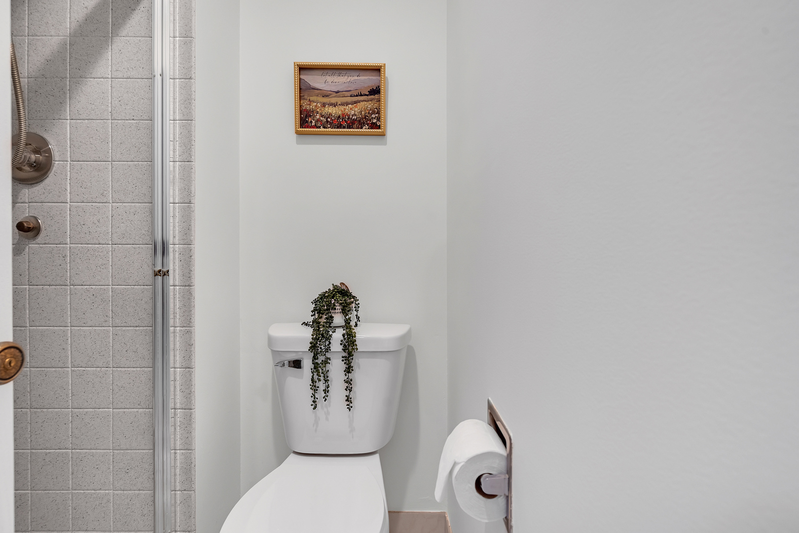 9240 Gross Point Road #410, Skokie, IL 60077