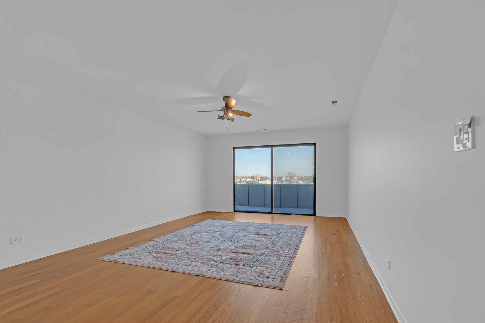 9240 Gross Point Road #410, Skokie, IL 60077