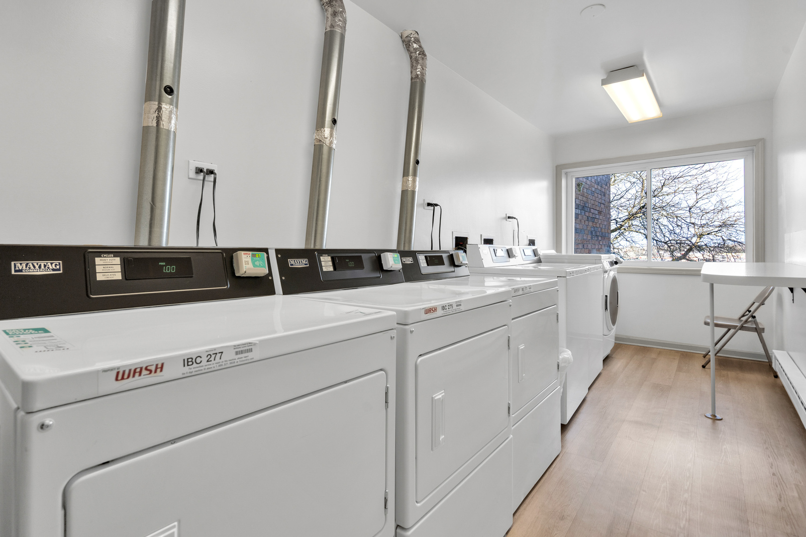 9240 Gross Point Road #410, Skokie, IL 60077