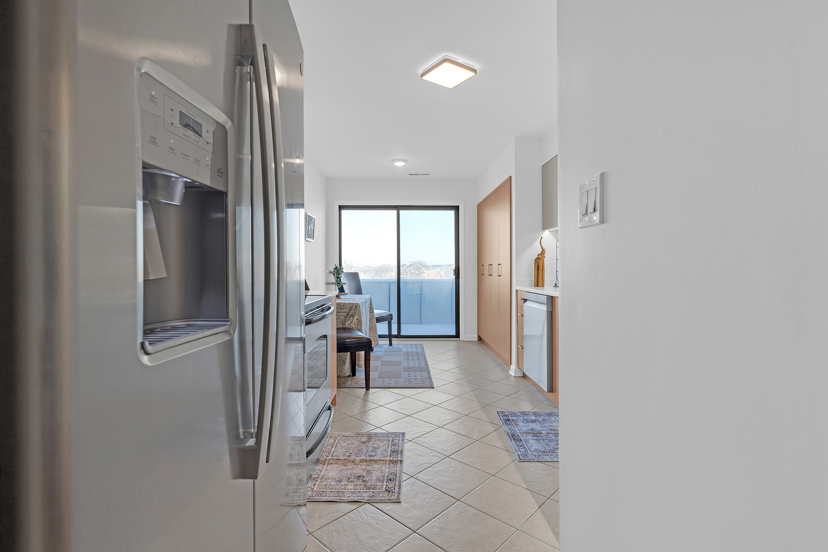 9240 Gross Point Road #410, Skokie, IL 60077