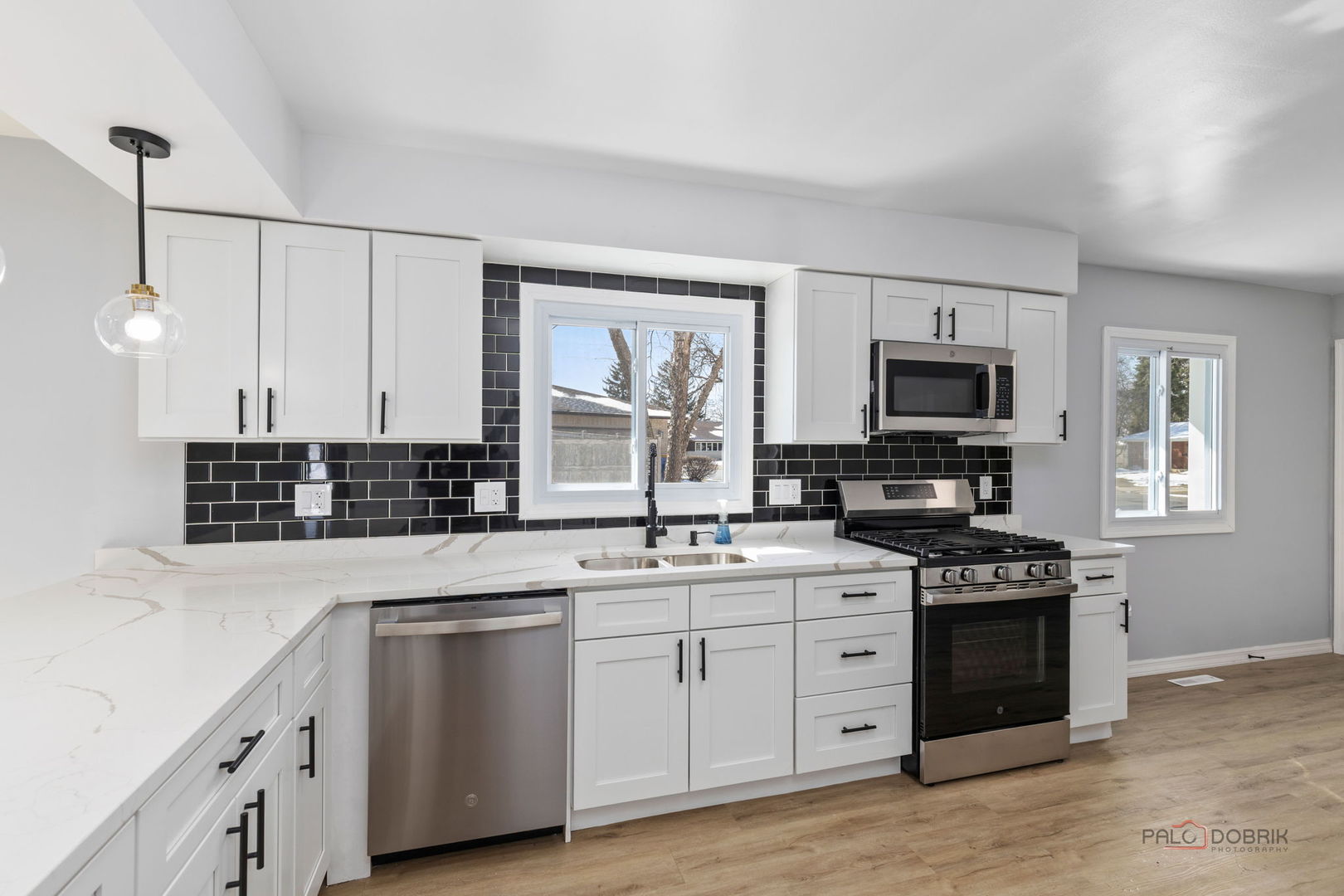 1455 Erie Street, Elgin, IL 60123