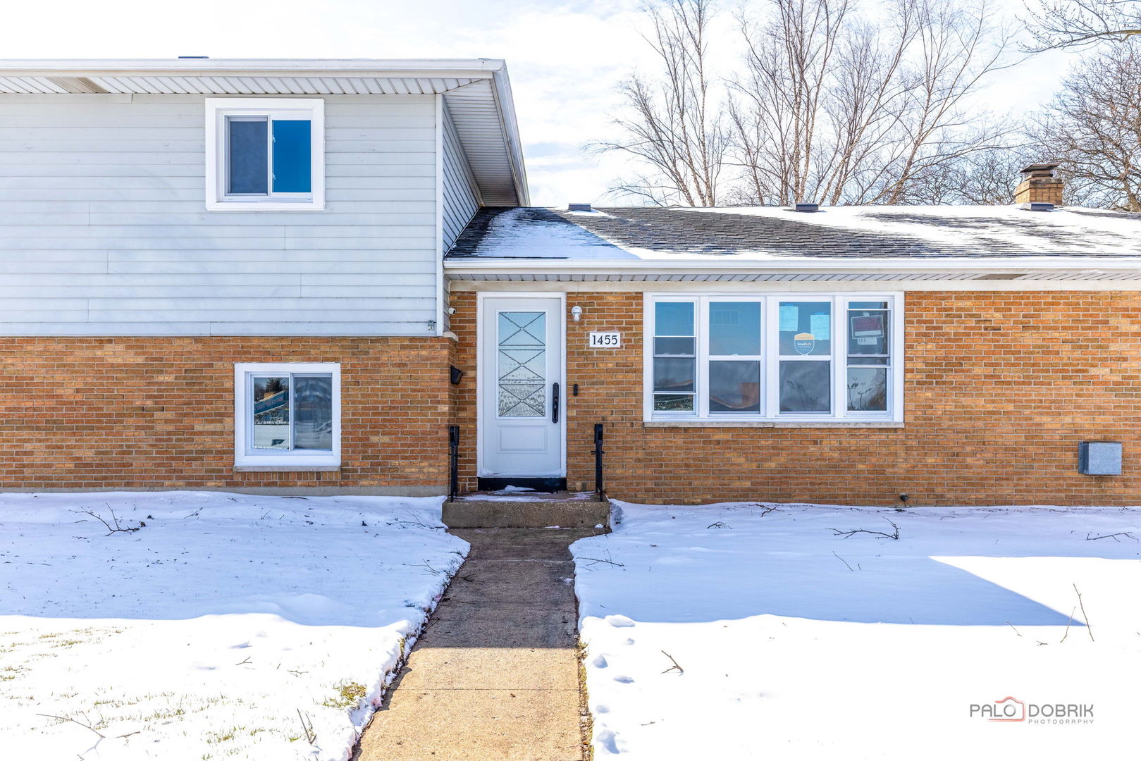 1455 Erie Street, Elgin, IL 60123