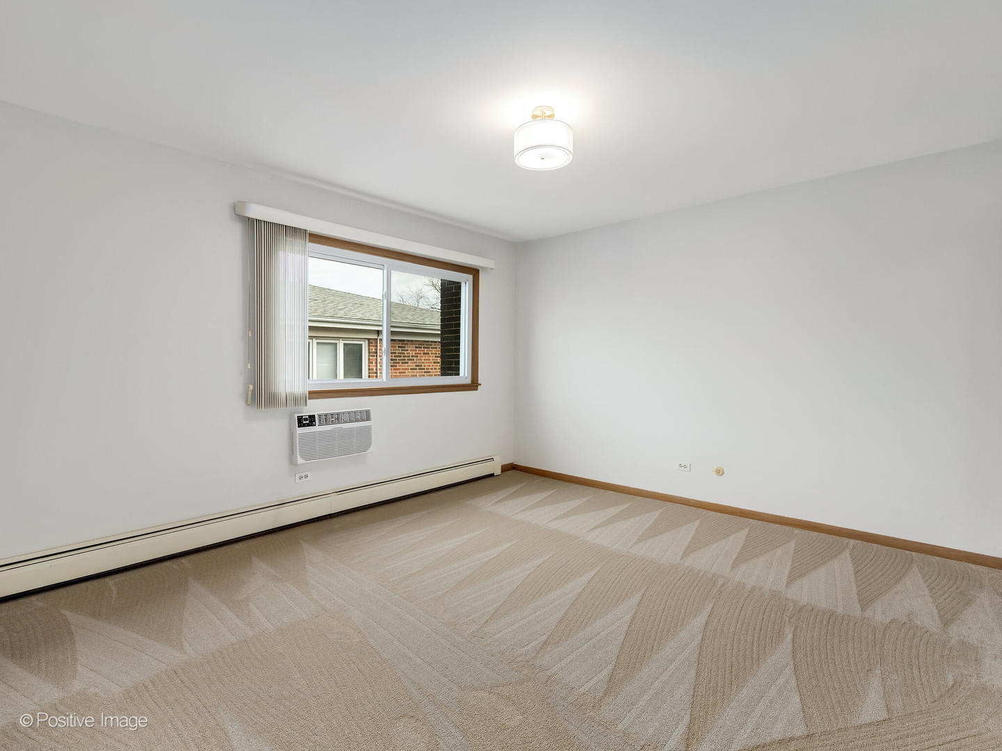 27 S Waiola Avenue #302, La Grange, IL 60525