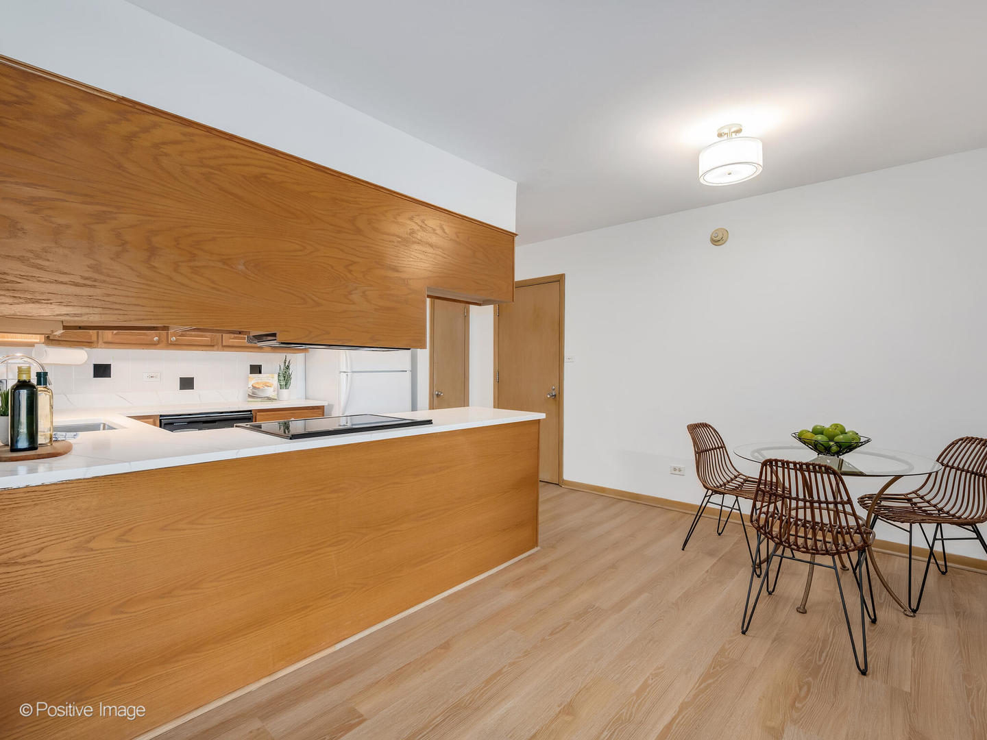 27 S Waiola Avenue #302, La Grange, IL 60525