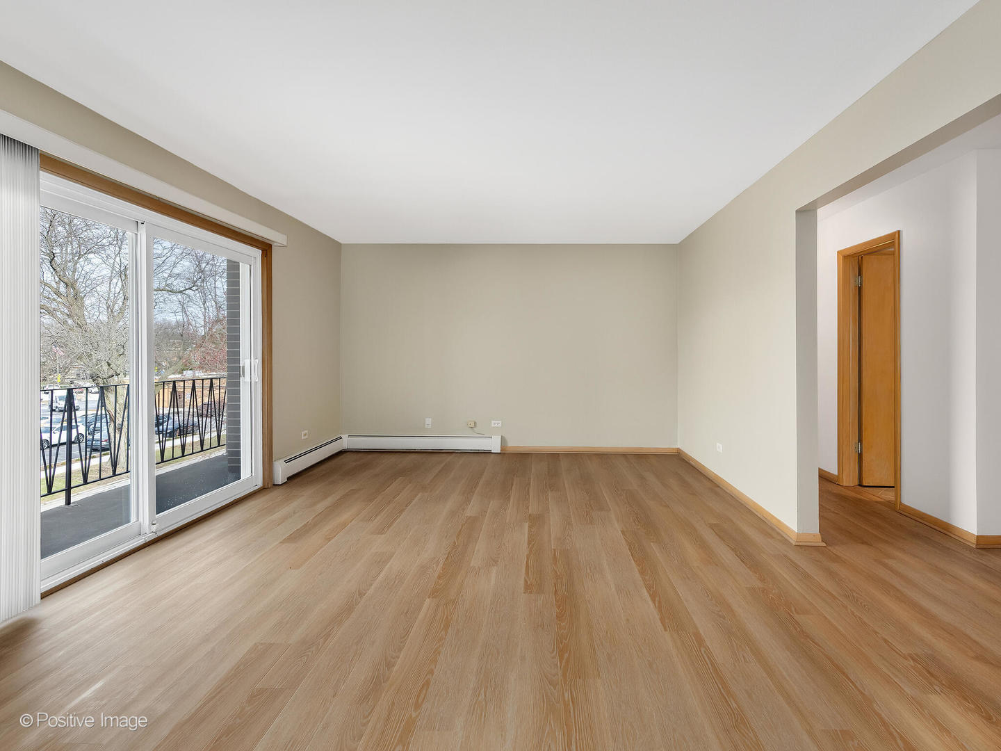 27 S Waiola Avenue #302, La Grange, IL 60525