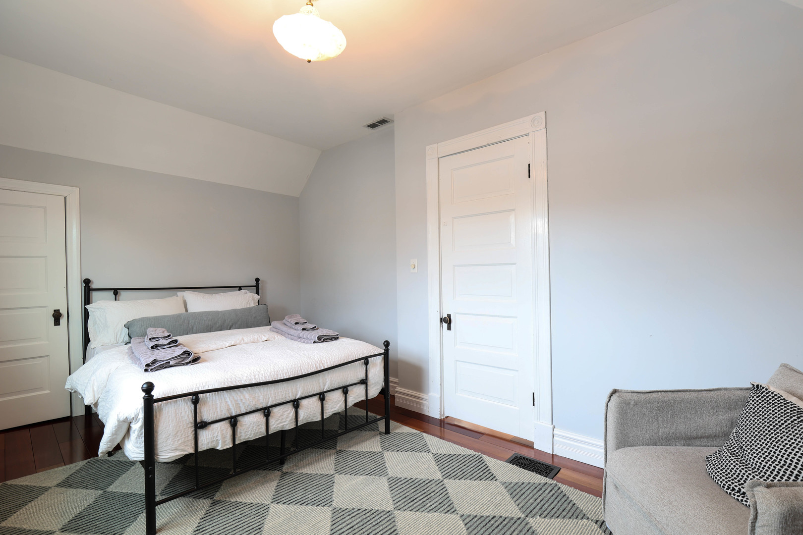 812 Augusta Street, Oak Park, IL 60302