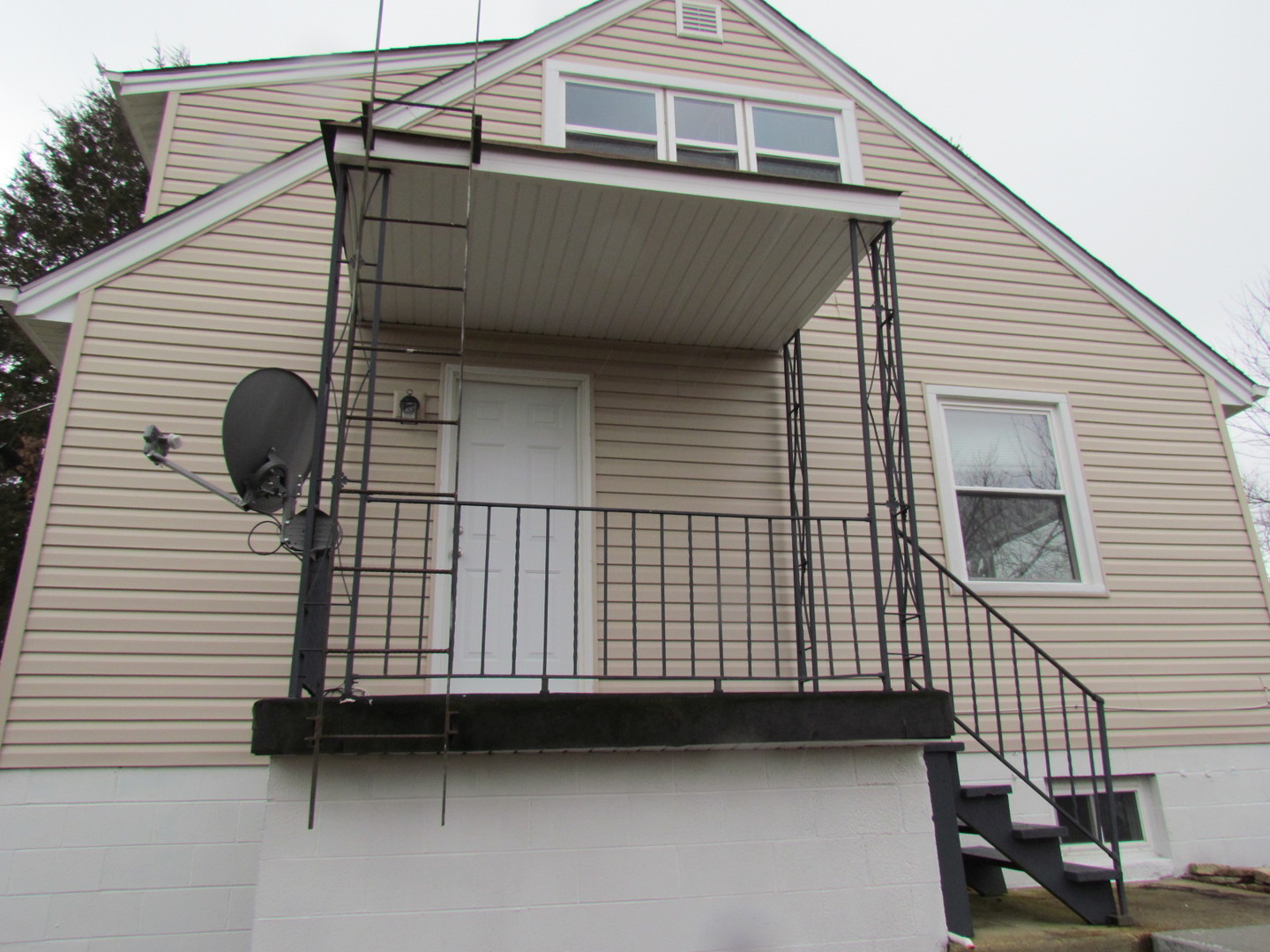 28w625 Lester Street #1, West Chicago, IL 60185