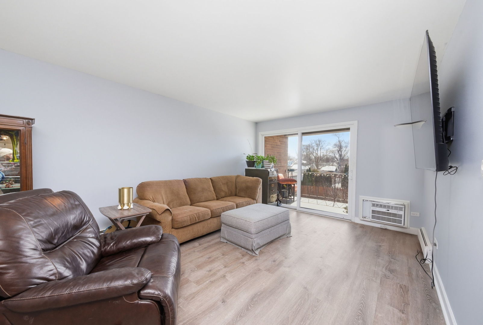 483 N Larch Avenue #204W, Elmhurst, IL 60126